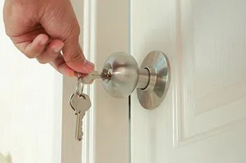 Audubon Locksmith Store Audubon, NJ 856-355-8039 - keys-locked-in-car
